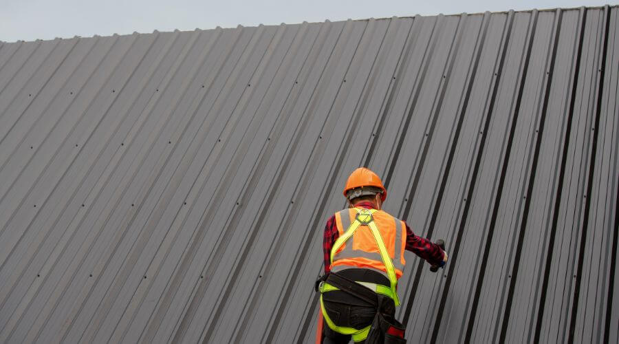 Expert Emergency Roof Repairs services in Oconto Falls, WI